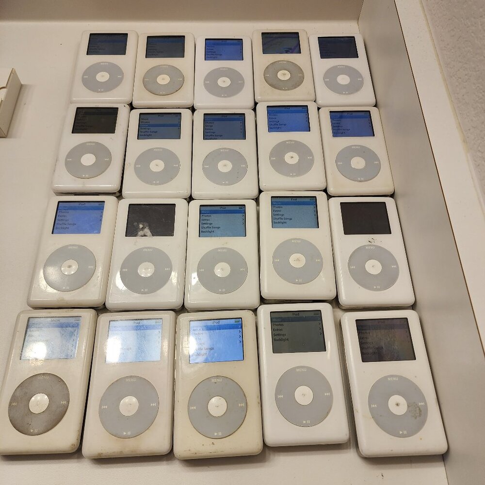 Apple iPod Photo classic 4th Generation 60GB White New Battery